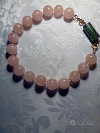 girocollo di pregio in quarzo rosa