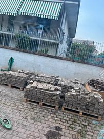 Bancali di autobloccanti