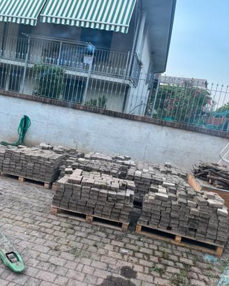 Bancali di autobloccanti