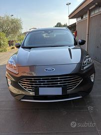 Ford Kuga benzina anno 2023 Km. 50.000