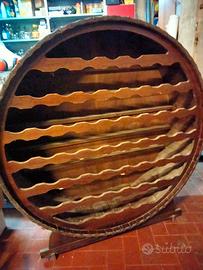 Cantinetta in legno a forma di botte, 49 posti
