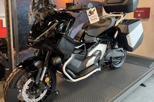 Honda X-ADV 750 DCT TRAVEL