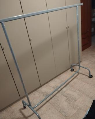 carrello porta abbigliamento 
