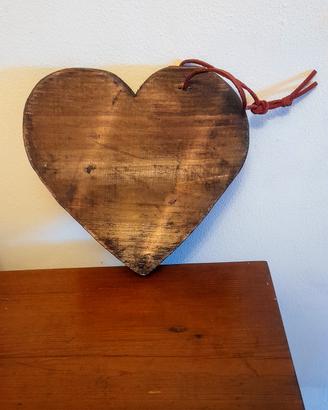 Cuore rustico in legno