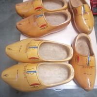 scarpe in legno fatte a mano