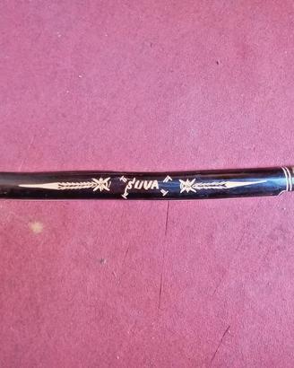 Spada in legno collector woodden hand isole Fiji s