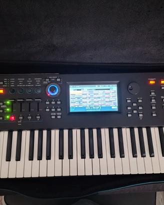 Yamaha modx 6 con custodia