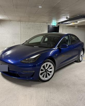 Tesla Model 3 AWD Long Range