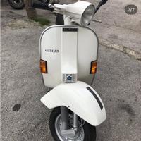 Vespa 125 px del 1982 totalmente ristrutturata