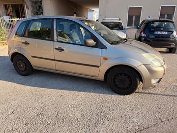 Ford Fiesta 1.2 16V 5p. Ghia