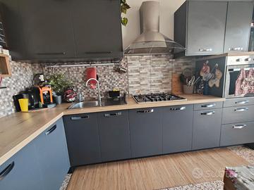 Cucina usato buono. Per info misure ecc messaggi