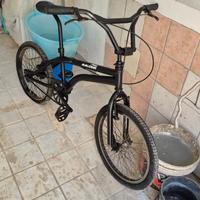 bicicletta bmx 