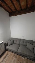 Divano Moderno Grigio – 2m (Come Nuovo)