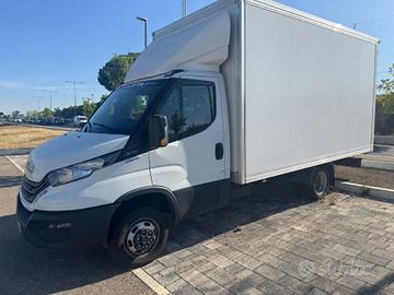 Iveco Daily 35C14 Box  04/2023  26.137 km – Euro6E