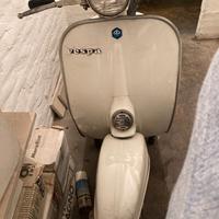 Piaggio Vespa 50 Special (V5A)