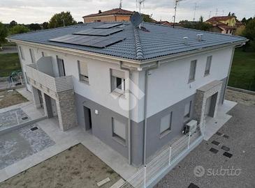 VILLA A SCHIERA A SAN PROSPERO