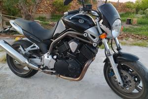 Moto Yamaha bulldog