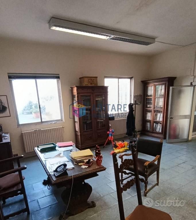 Immobile di 150 m² con 4 locali a Livorno