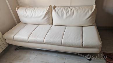 divano letto in pelle 