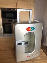 Frigorifero portatile e scaldavivande