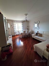 Appartamento luminoso 4 locali con balcone
