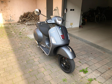 Vespa300super sport