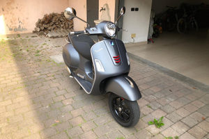 Vespa300super sport