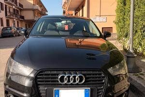 Audi A1/S1 1.6 105 CV Diesel Allestimento S-Line