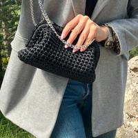 Clutch bag nera con catenella argento