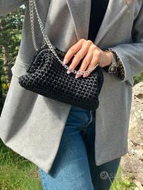 Clutch bag nera con catenella argento