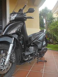 kymco People S 125 incidentato