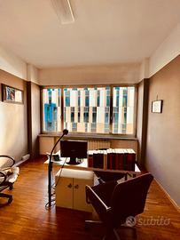 Stanza uso ufficio subito disponibile