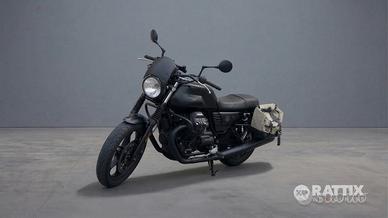 MOTO GUZZI V7 III 750