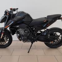 KTM 890 Duke con Akrapovic - 2022