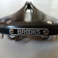 sella Brooks B17 Carved
