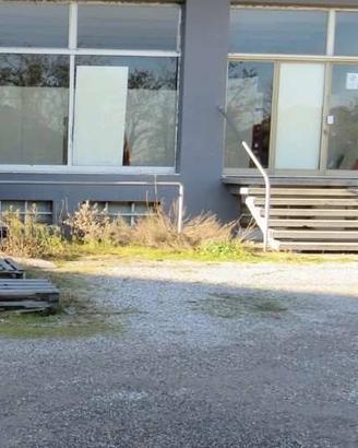 Immobile di 265 m² con 2 locali a Reggio Emilia
