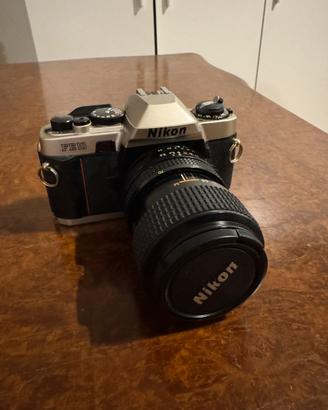 Fotocamera  Nikon FE10 35 mm SLR+zoom NIKKOR