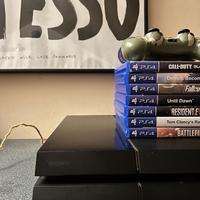 SONY PLAYSTATION 4 + joystick e giochi