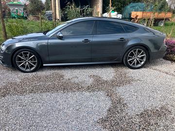 Audi A7 s line 217 cv