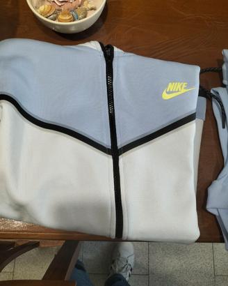 Tuta Nike tech