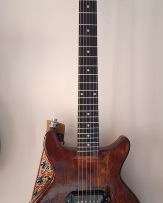 Chitarra stile dc Junior