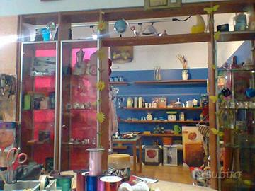 arredamento per negozio 