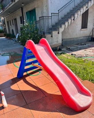 Scivolo da giardino per bambini in plastica