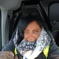 Autista driver adetta alle consegne