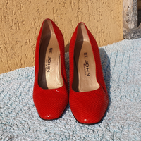 Scarpe rosse corallo pitonate