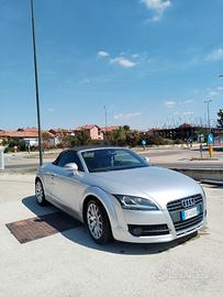 Audi TT cabrio 8J roadster tagliandata