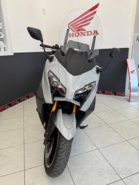 Yamaha TMAX 560