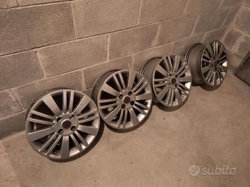 Cerchi in lega grande punto in buono stato