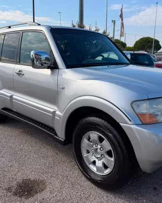 MITSUBISHI Pajero 3.2 16V DI-D 5p. GLS2 7 POSTI