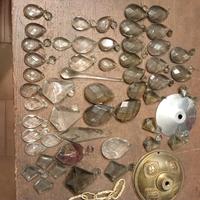 Gocce di vetro e accessori per lampadari 